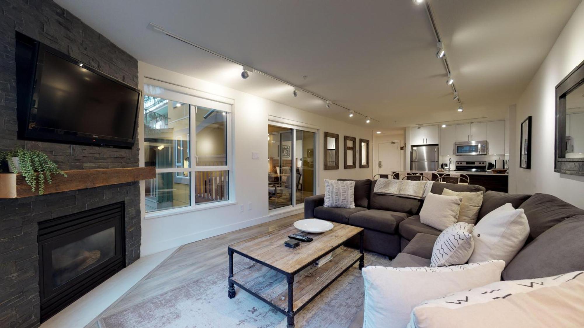 Bear Lodge, Whistler Village - Spectacular Location On Village Stroll, Designer Remodel Exterior foto